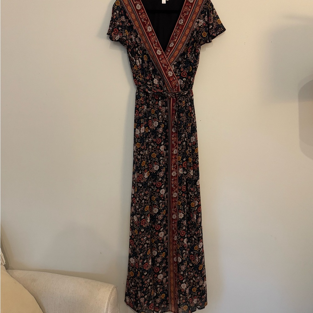 Xhilaration Floral Flutter Sleeve V-Neck Maxi Dress